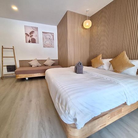 Koh Larn White House Hotel Kültér fotó