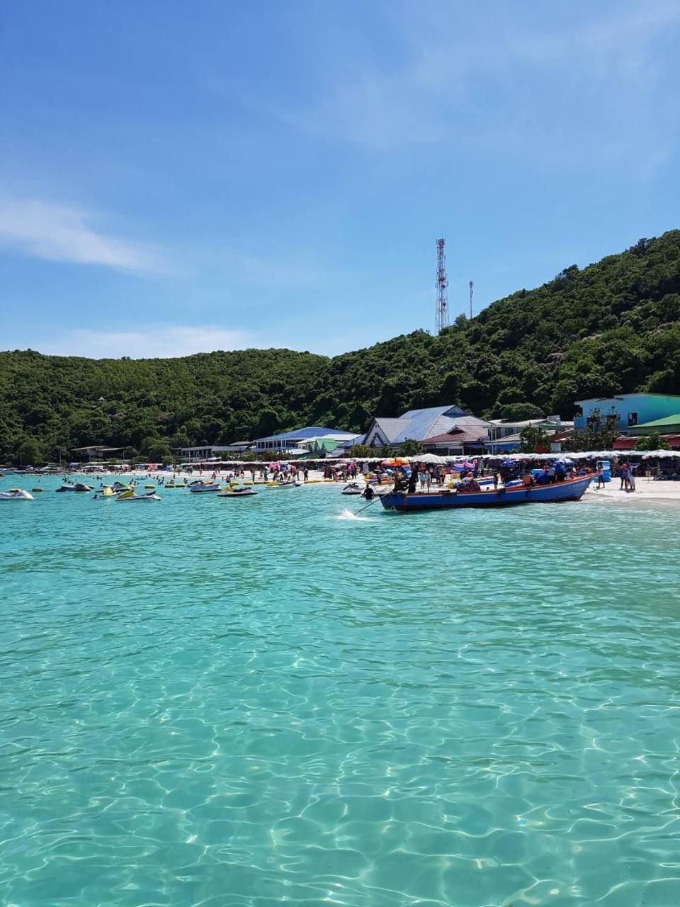 Koh Larn White House Hotel Kültér fotó